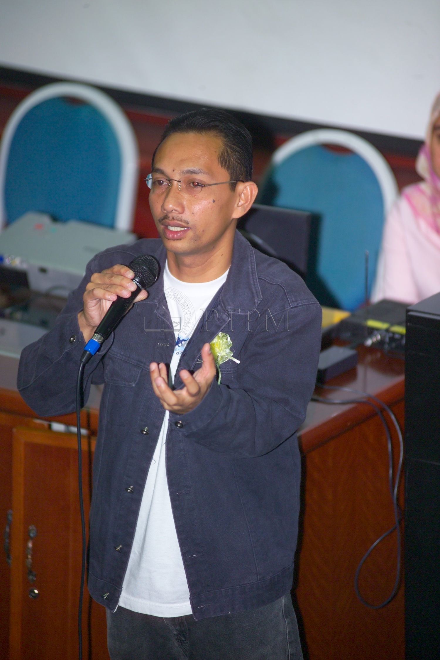 PTPM 05 20 puisi D9X30149